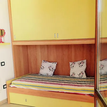 Locazione Turistica Moncada Vakantiehuis Pula